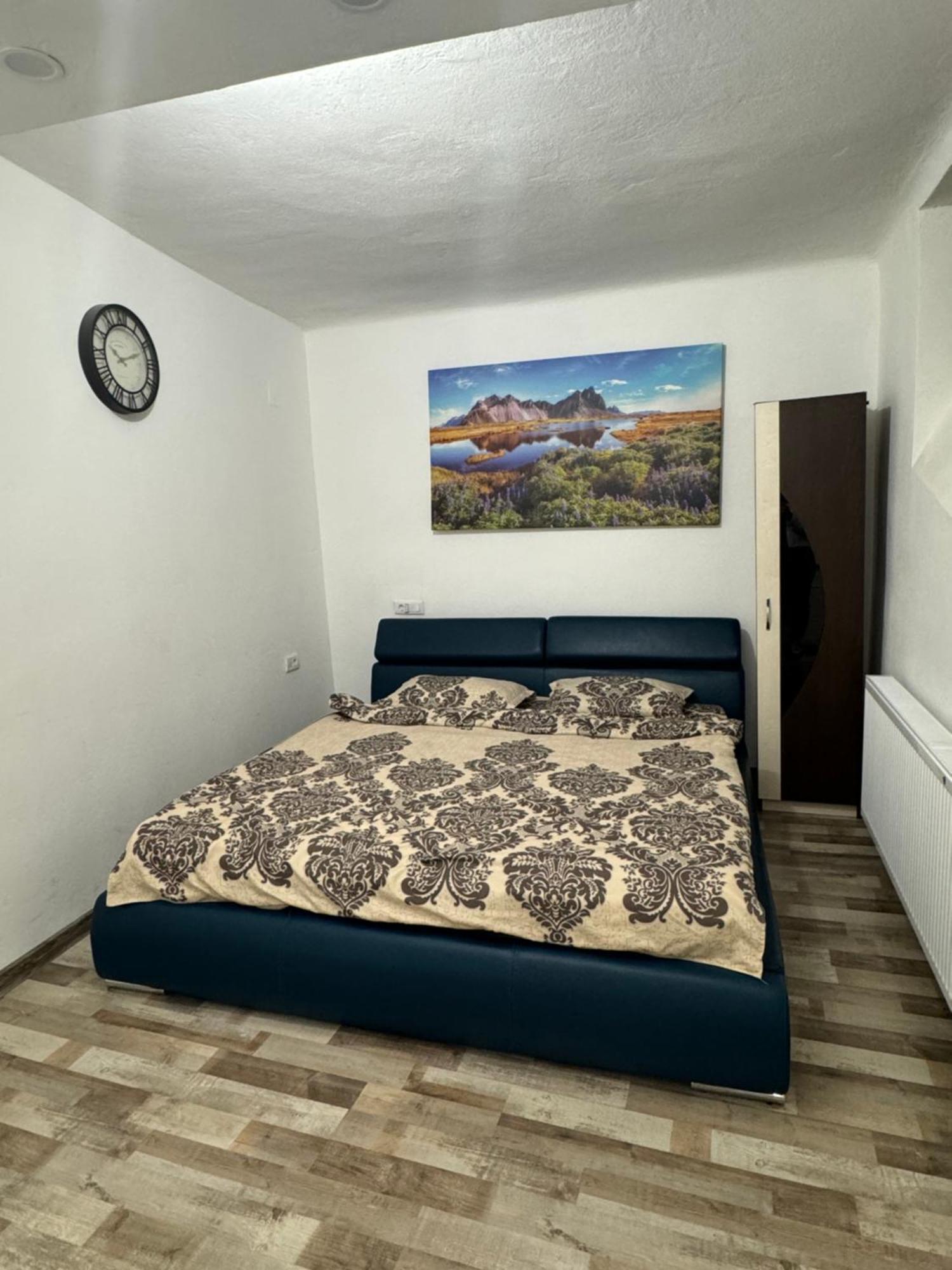 Апартаменты Apartament Diaconu Coresi Брашов Экстерьер фото